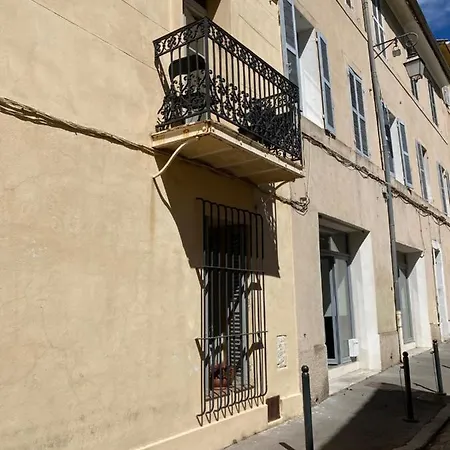 Appartement De Charme Au Coeur Du Vieux Aix. *