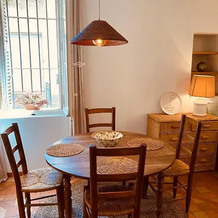 De Charme Au Coeur Du Vieux Aix. Apartment