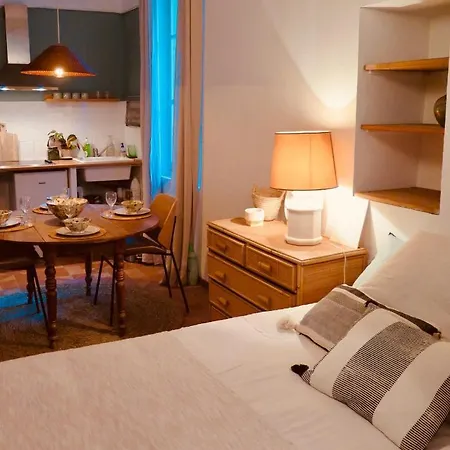 Apartment De Charme Au Coeur Du Vieux Aix.